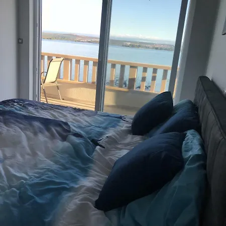 Apartment Beach Front - Pasman